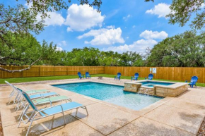 Spacious 5 BDRM Home Mins to Wineries with Private Pool and Hot Tub!
